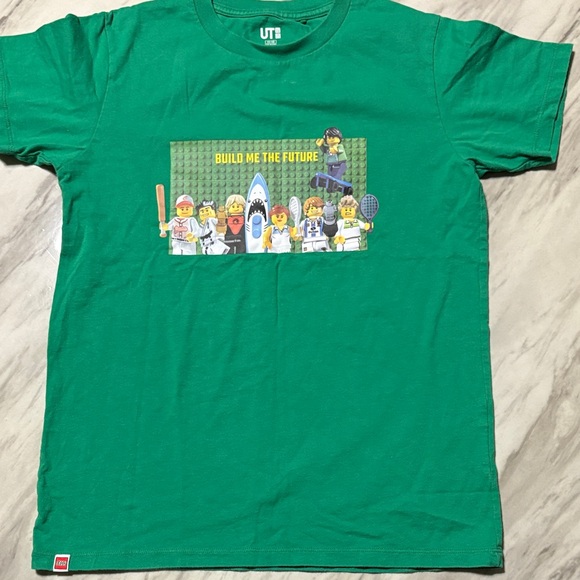 Uniqlo Kids Green Graphic Tees Set - Picture 2 of 8